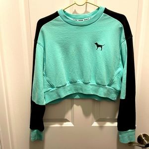 PINK Victoria secret woman’s jogger sweater